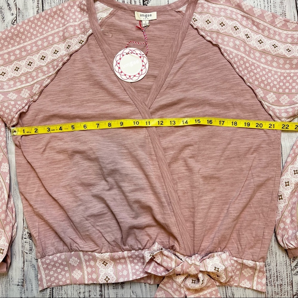 Umgee Long Sleeve Faux Wrap Top. Size Small. NWT - Picture 4 of 8